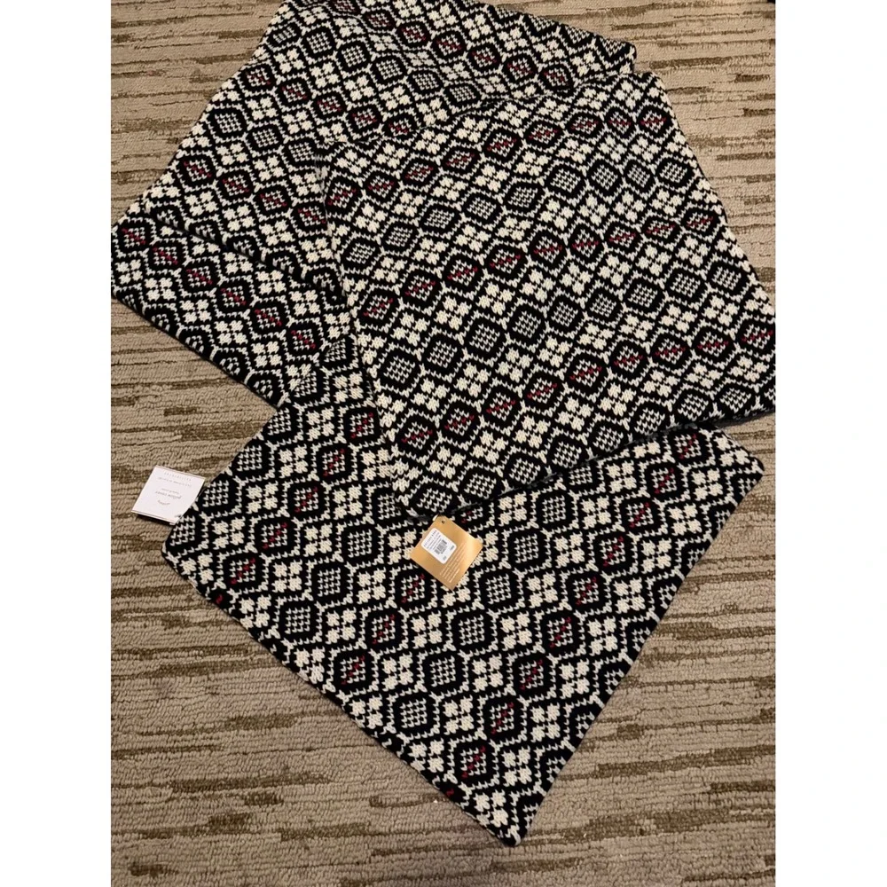 Pottery Barn Fair Isle Knit Pillow Covers 18x18 Black White Red Lot of 4 NWT